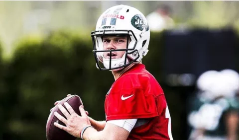 Sam Darnold será titular ante Dallas