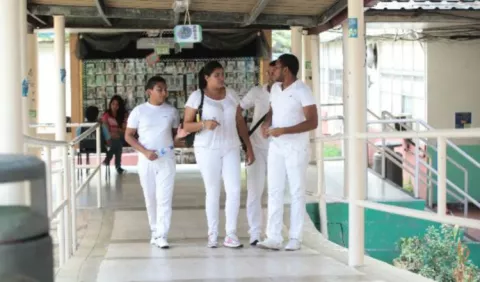 Estudiantes de medicina escogen dónde harán internado