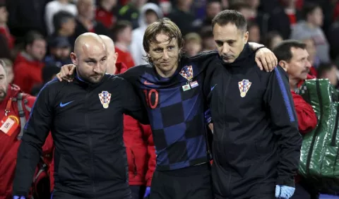 Modric y Bale regresan lesionados al Real Madrid