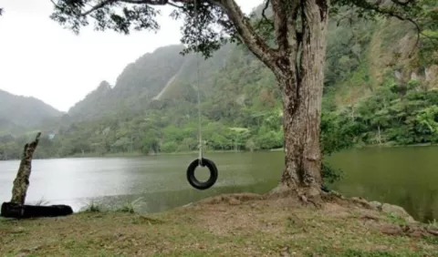 Laguna 'mágica' en las faldas del Picacho
