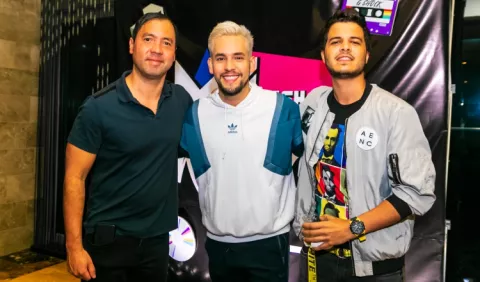 Presentación de  una colección retro