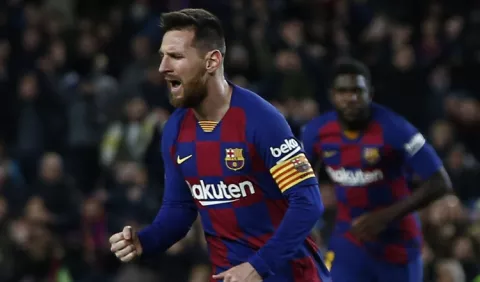 Messi resuelve de tiro libre y su técnico lo agradece
