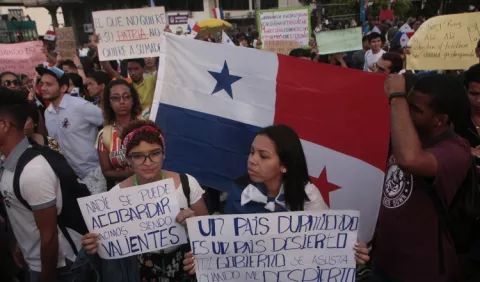 Lucha  en contra  de las  reformas  se centra en un tema de géneros