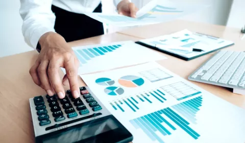 Economía de EE.UU. resiste la recesión