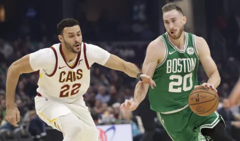  Gordon Hayward de los Celtics de Boston pasará por el  quirófano