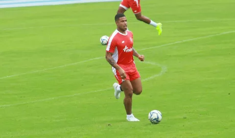 Román Torres mantiene la fe en medio de la preocupación por quedarse fuera del Hexagonal