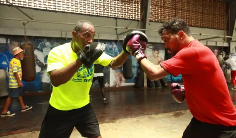 'Chemito' Moreno desea noquear al venezolano Luis Niño