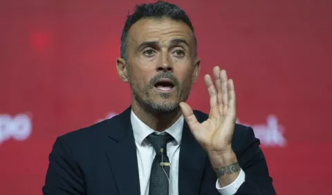 España presentará a Luis Enrique 