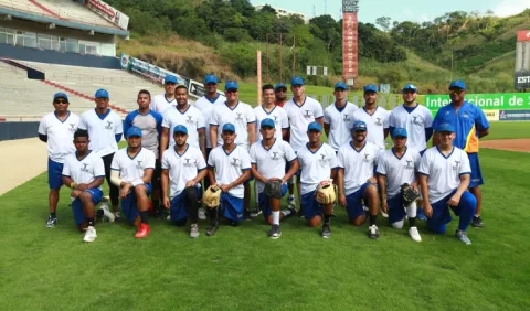Probeis abre fuego en el Kenny Serracín
