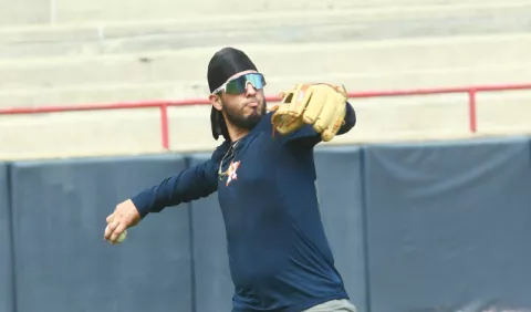 Jonathan Araúz se alista para jugar una nueva posición en 2020