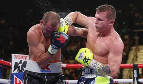 Kovalev le pide la revancha a 'Canelo' Álvarez