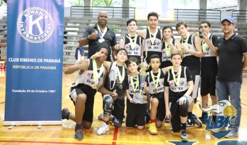 Raiders ganan título sub-14 en la Liga de Baloncesto Kiwanis