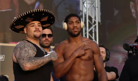 Andy Ruiz tiene 50 libras más que Anthony Joshua 