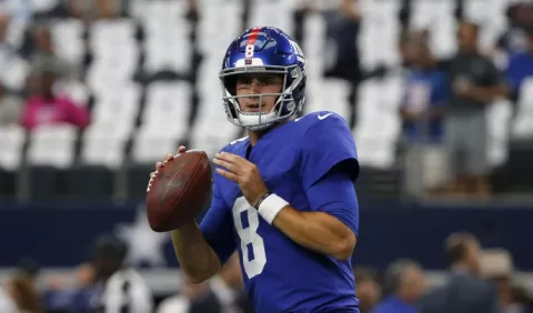 Daniel Jones es duda para partido frente a los Dolphins