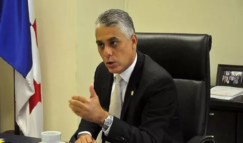 Querellan a directivo de la Autoridad del Canal de Panamá