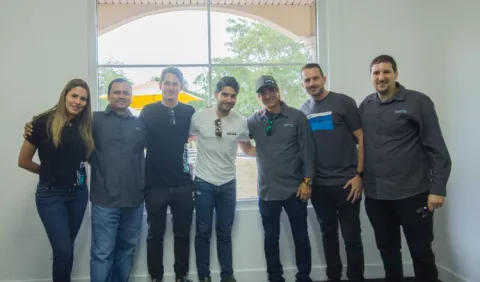 Realizan velada por lanzamiento 