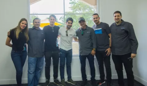Realizan velada por lanzamiento 