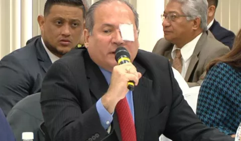 Harry Díaz se despide  con críticas contra sus colegas