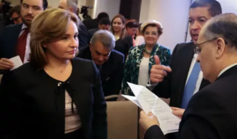Eduardo Ulloa  investigará a Kenia  Porcell  por los VarelaLeaks
