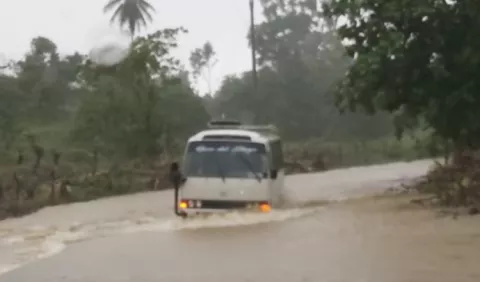 Frente frío deja fuertes lluvias y severos oleajes en   Bocas del Toro