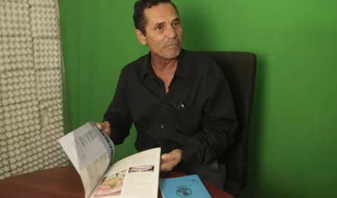 'Los folcloristas en Panamá son como cangrejos en cubo'
