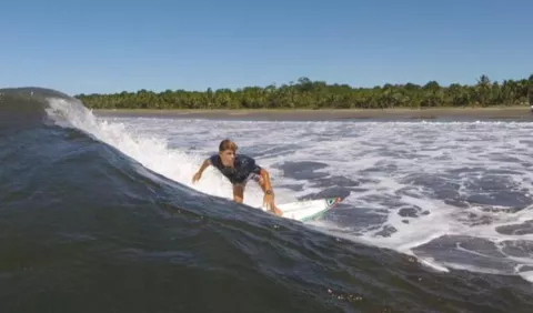 Surf panameño pone la mira en los Juegos Olímpicos de Tokio
