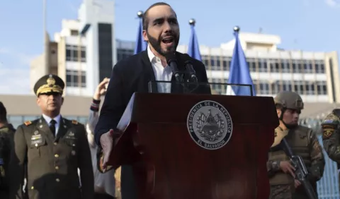 Bukele da ultimátum a los diputados