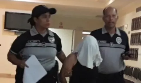 Pagará 300 dólares por llevarse un bebé