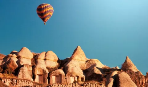 Capadocia,  naturaleza y arte humano