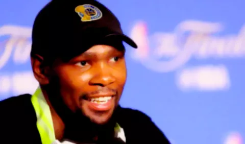 Kevin Durant confirma que tiene covid-19