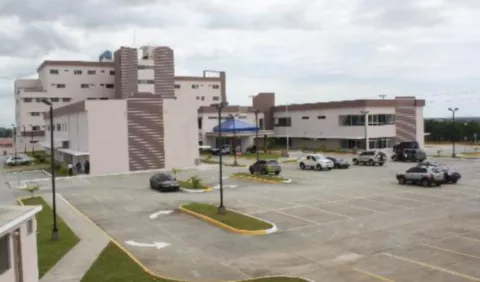 Paciente dada de alta, aún no puede ser calificada como recuperada