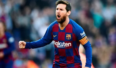 Estrellas del Barcelona bajan en un  70% su sueldo para ayudar a los trabajadores del club