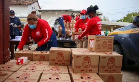 Existe una gran logística de equipo para la entrega de los bonos y bolsas  de Panamá Solidario