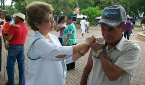 Población vulnerable debe vacunarse para evitar una crisis