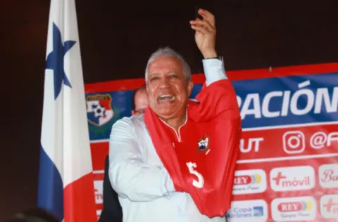 Fepafut dio fin a los contratos de Américo 'Tolo' Gallego, los Dely Valdés, Zseremeta y todos sus cuerpos técnicos