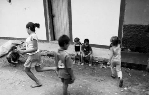 La educación e inversión claves para frenar reclutamiento niños en Honduras