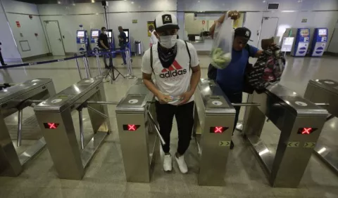 Metro de Panamá instala cámaras térmicas que  miden   temperatura a usuarios