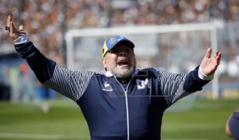 Diego Maradona y la nueva mano de Dios