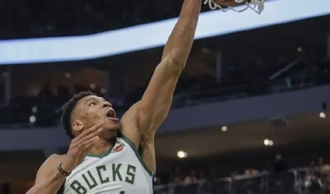 Gannis Antetokounmpo de los Bucks le hackean el Twitter