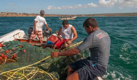 Panamá buscar evitar que sus mares sean un  basurero de aparejos de pesca