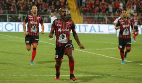 Adolfo Machado, cerca de renovar con Alajuelense