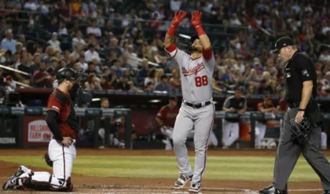 Gerardo Parra con homenaje por parte de los Nacionales de Washington en los anillos de campeones