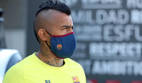 Arturo Vidal piensa en 11 finales con el Barcelona