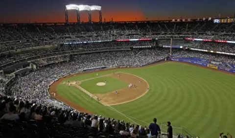 Disputas entre los dueños de equipos de la MLB y peloteros, siguen