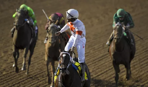 Dos panameños van por el millón del Belmont Stakes