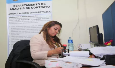 Reanudan los  trámites para extranjeros en el Mitradel 