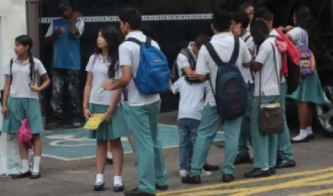 Colegios privados solicitan subsidio