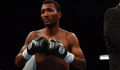 Anselmo 'Chemito' Moreno contra dominicano Vásquez por el  título vacante pluma