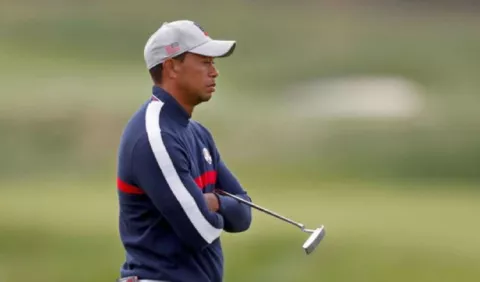 Tony Finau es líder; Tiger Woods se mantiene  optimista