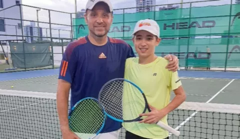Chad Valdés, tenis y música en  sus venas